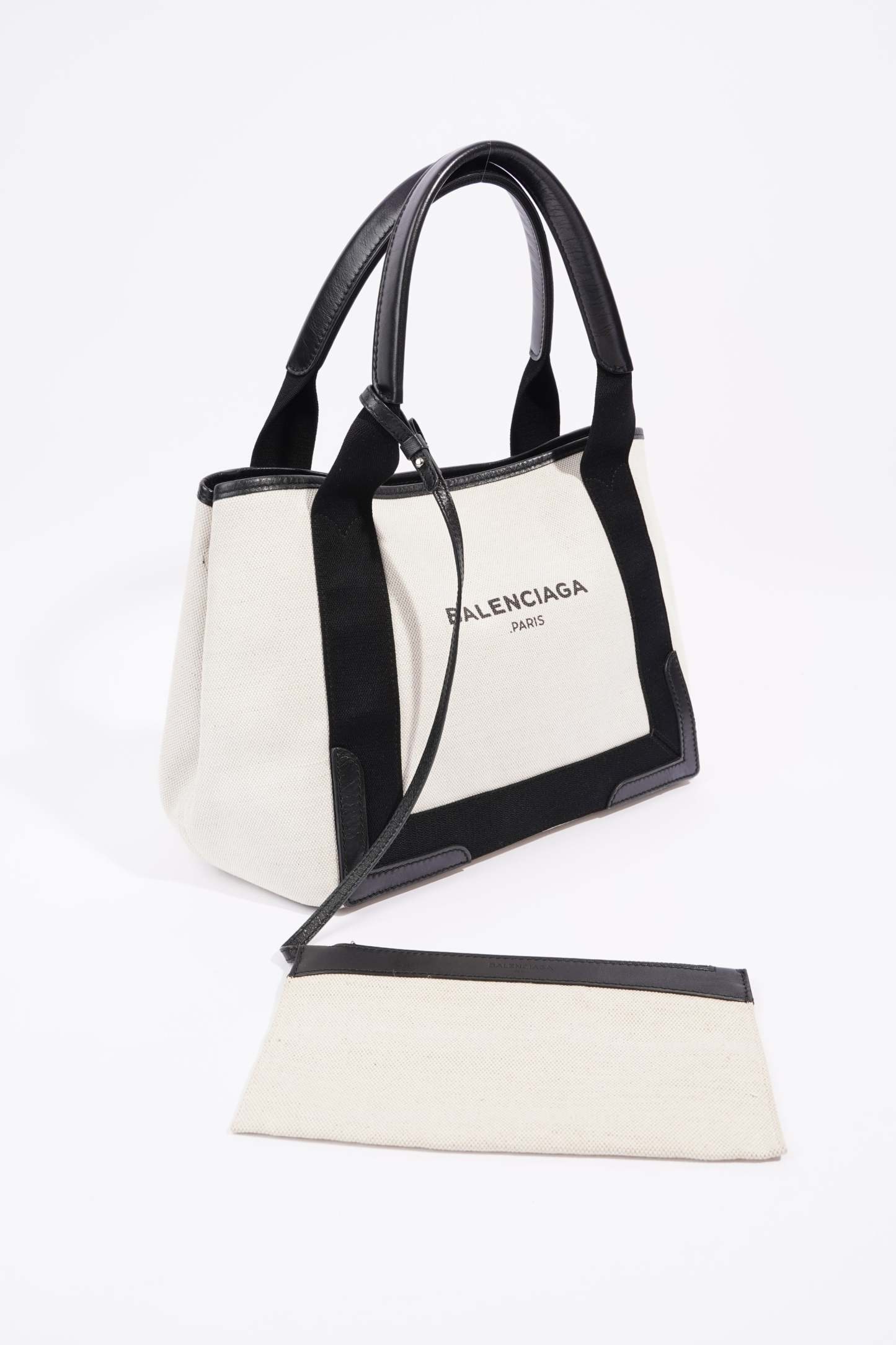 BALETKTNCIAGA Cabas Tote Bag Off white / Black Canvas Small