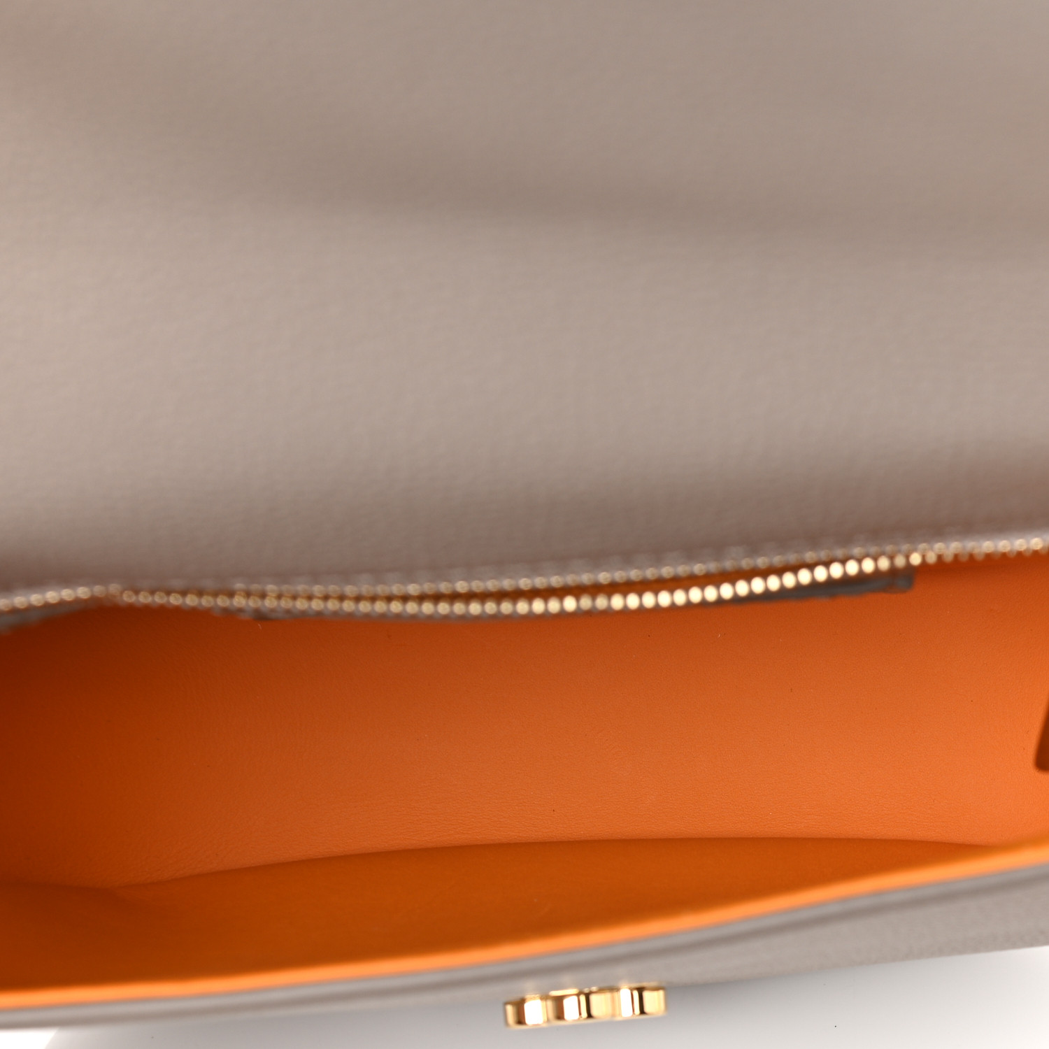 Grained Calfskin LV Pont 9 Soft PM Gris