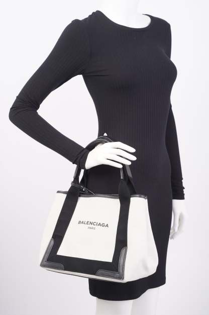 BALETKTNCIAGA Cabas Tote Bag Off white / Black Canvas Small