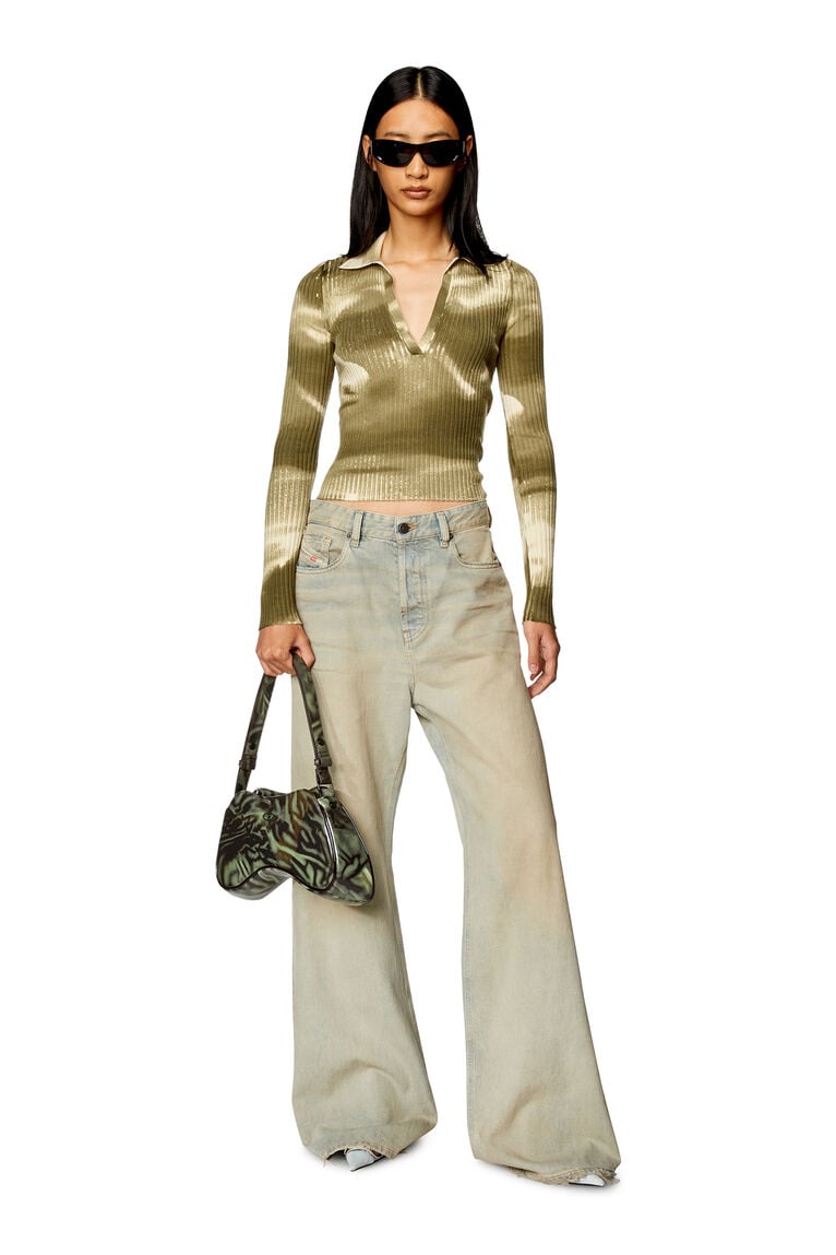 Play-Shoulder bag in printed glossy PU