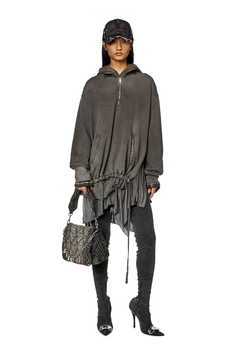 Charm-D M-Shoulder bag in quilted denim