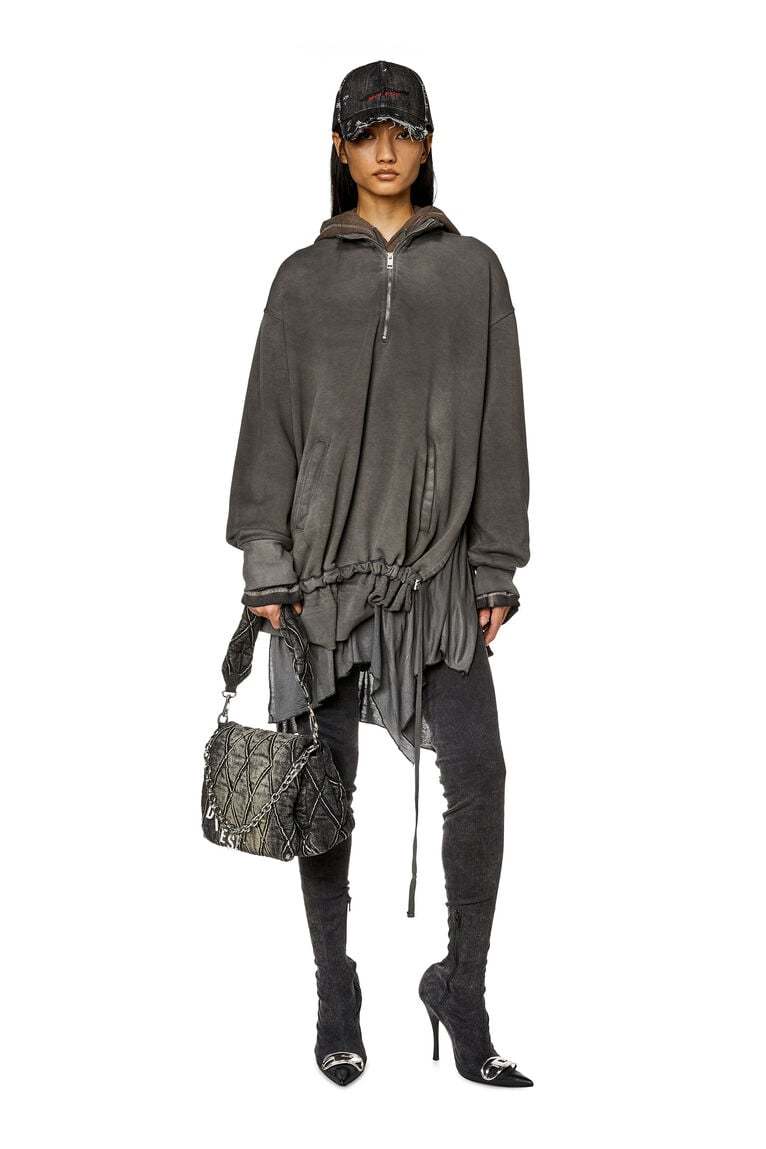 Charm-D M-Shoulder bag in quilted denim