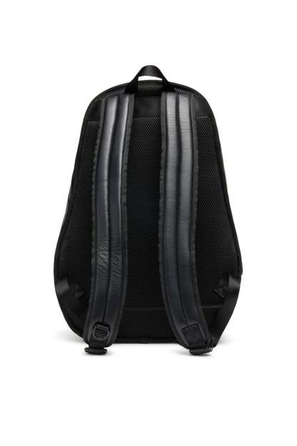 Rave-Leather backpack with metal D