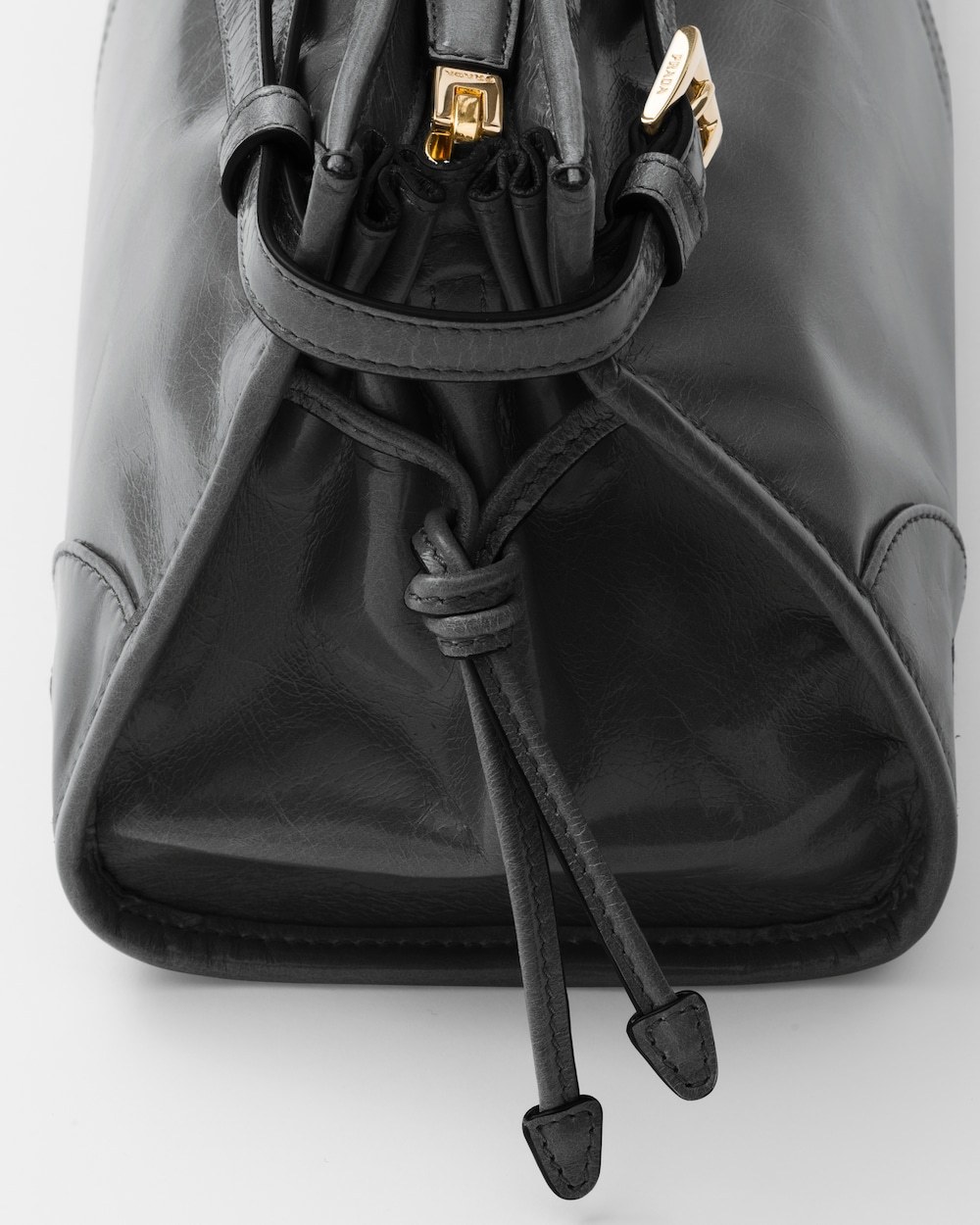 Pratktda Medium leather handbag