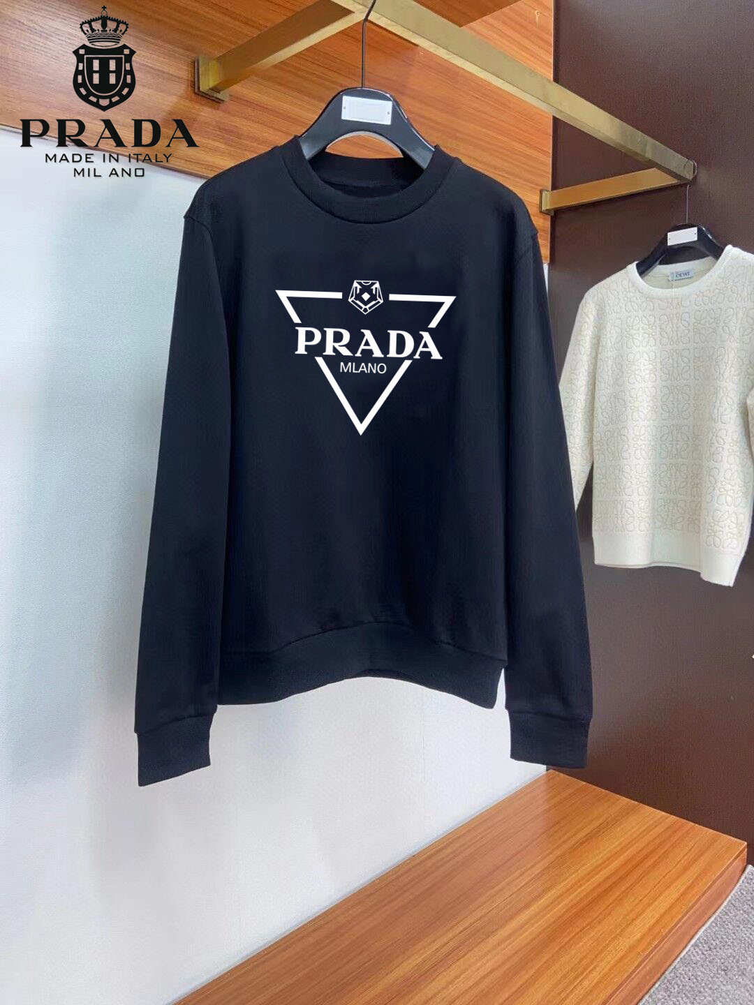 Prada round hoodie_30_tianya_221108_o_4_1 fashion designer replica luxury high quality product