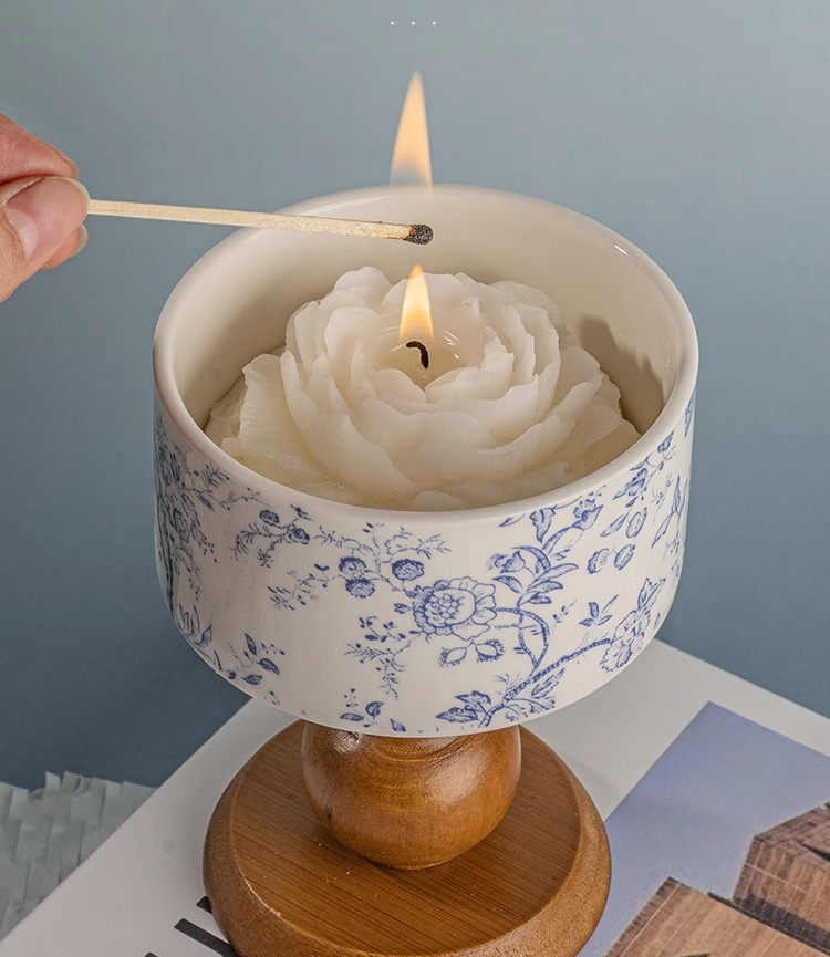 Home Bedroom Long-Lasting Premium Camellia Aromatherapy Candle