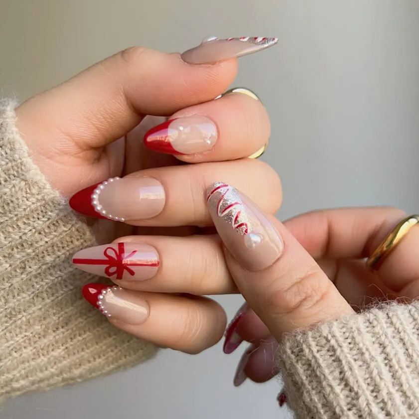 https://img-va.myshopline.com/image/store/1711266246264/Christmas-press-on-nails-joyee-39.jpeg?w=900&h=1200