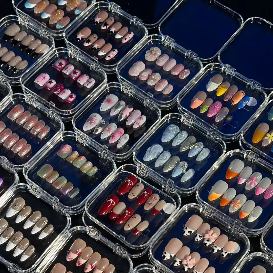 1 Mystery Press-on Nail Set