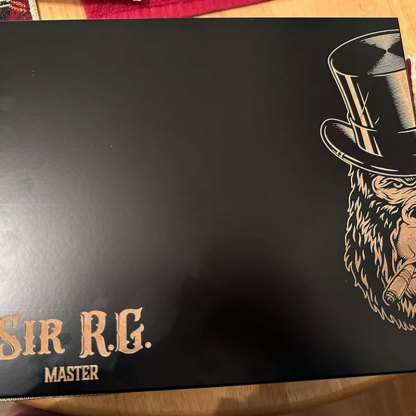 Custom engraved humidor box - great gift for cigar lovers