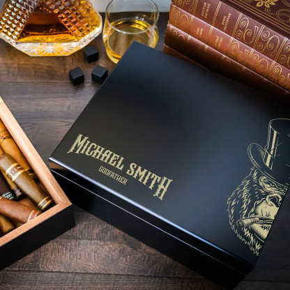 Custom engraved humidor box - great gift for cigar lovers