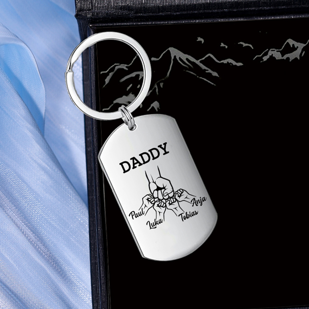 Personalized Daddy Fist Bump Keychain Engrave Up To 5 Name Father's Day Gifts