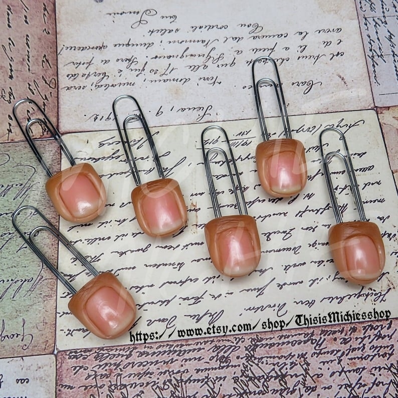 🎀Realistic Finger Bookmark🫠