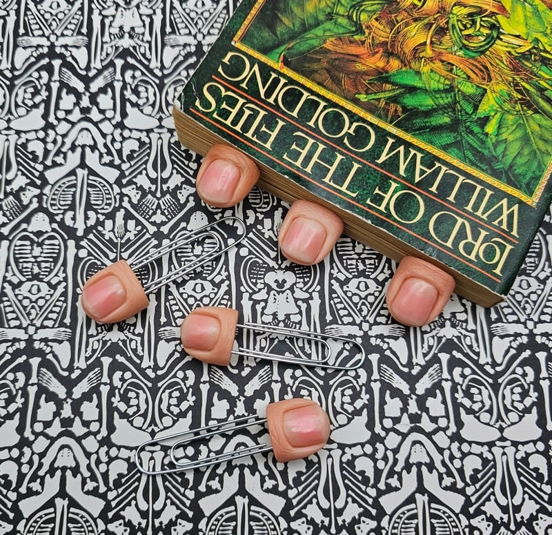 🎀Realistic Finger Bookmark🫠