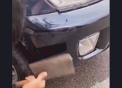 yi_05a.gif