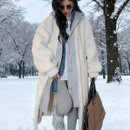 Kapuzenjacke aus Lammfellimitat - FBA