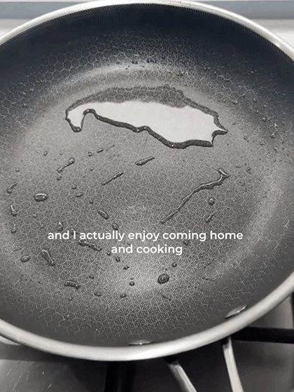Kein Rost, keine Beschichtung, antihaftbeschichtete Pfanne! 🍳 Aus reinem Eisen geschmiedet, gesund und blutbildend, geht 50 Jahre nicht kaputt! 💪