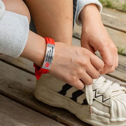 Personalized Emergency Medical Alert Adjustable Silicone Waterproof Wristband with Stainless Steel ID Name Tag for Men Women First Aid Gift-ancustom