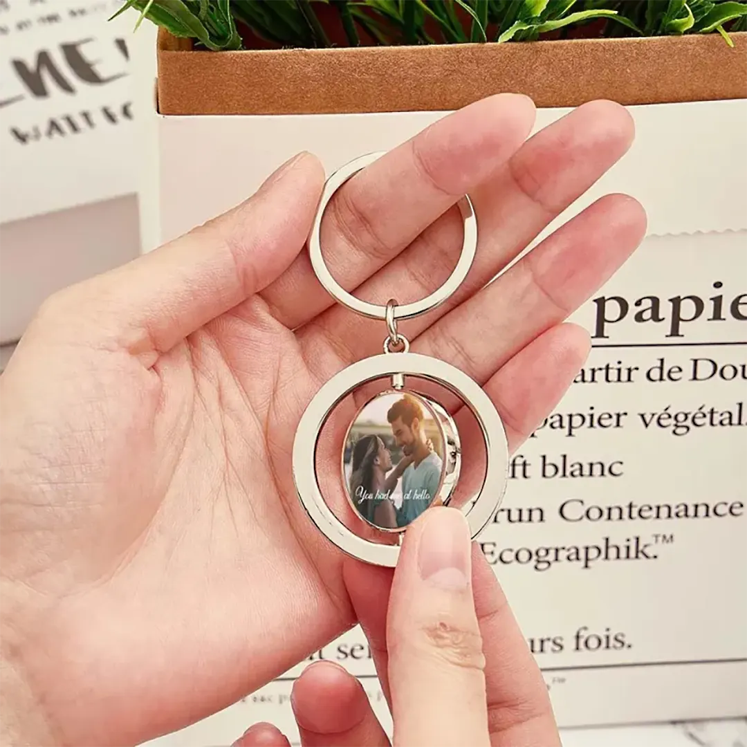 Customized photo rotatable round keychain love souvenir keychain couple gift-ancustom