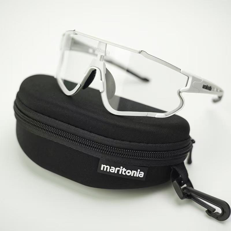 Photochromic cycling glasses placed on a protective hard case