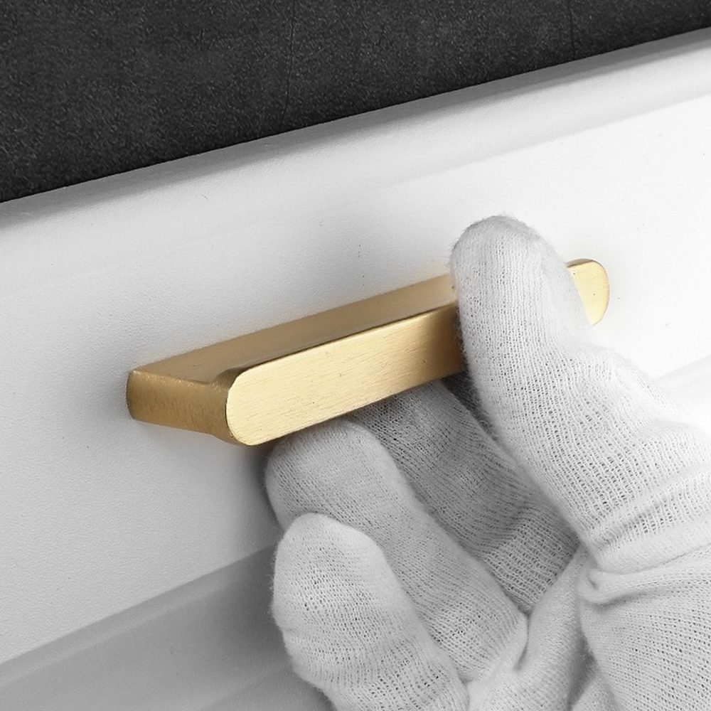 Smooth-edged Cupboard Handles