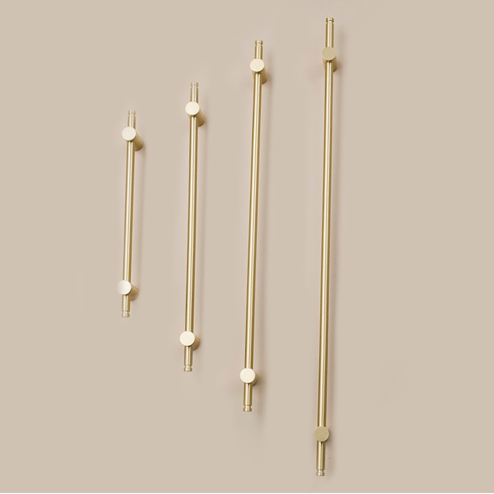 ADJUSTABLE FURNITURE HANDLES