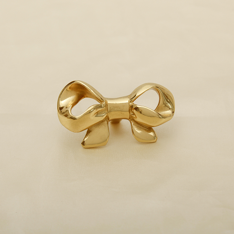 Bow Brass Knobs