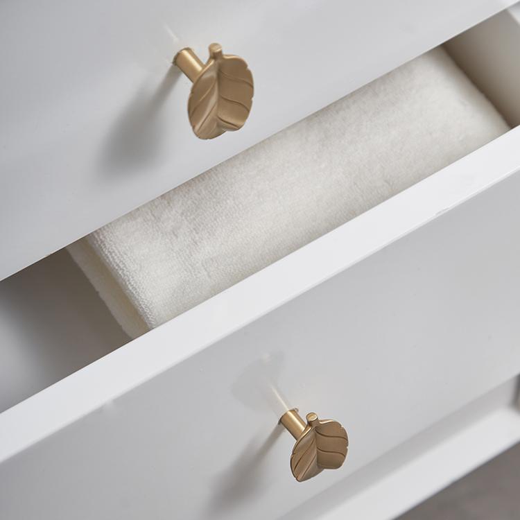 Brass Forged Leaf Knobs