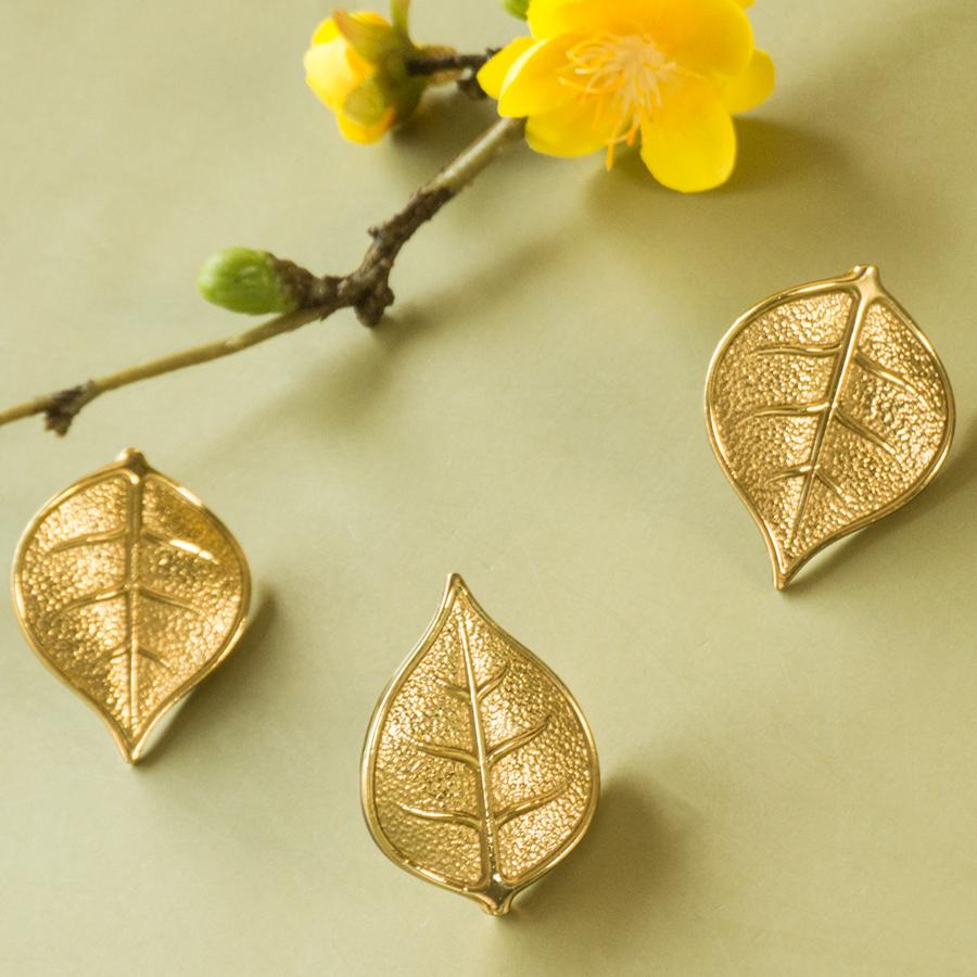 Apple Leaf Brass Wardrobe & Cabinet Knobs
