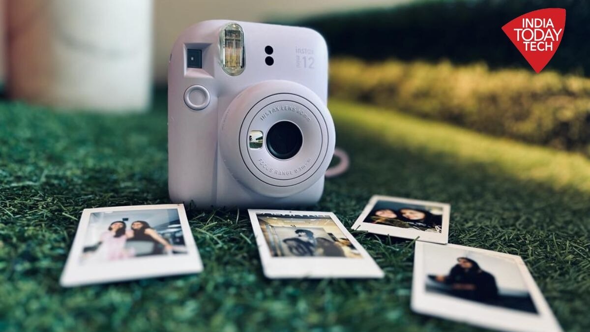 Fujifilm Instax Mini 12 Review: Looks like a toy, functions like a toy -  India Today