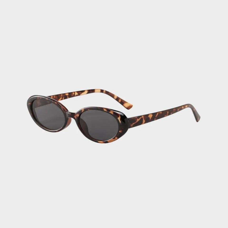 CLEO Sunglasses: '90s-Inspired Oval Elegance with Eco-Conscious Craftsmanship - LUNAR