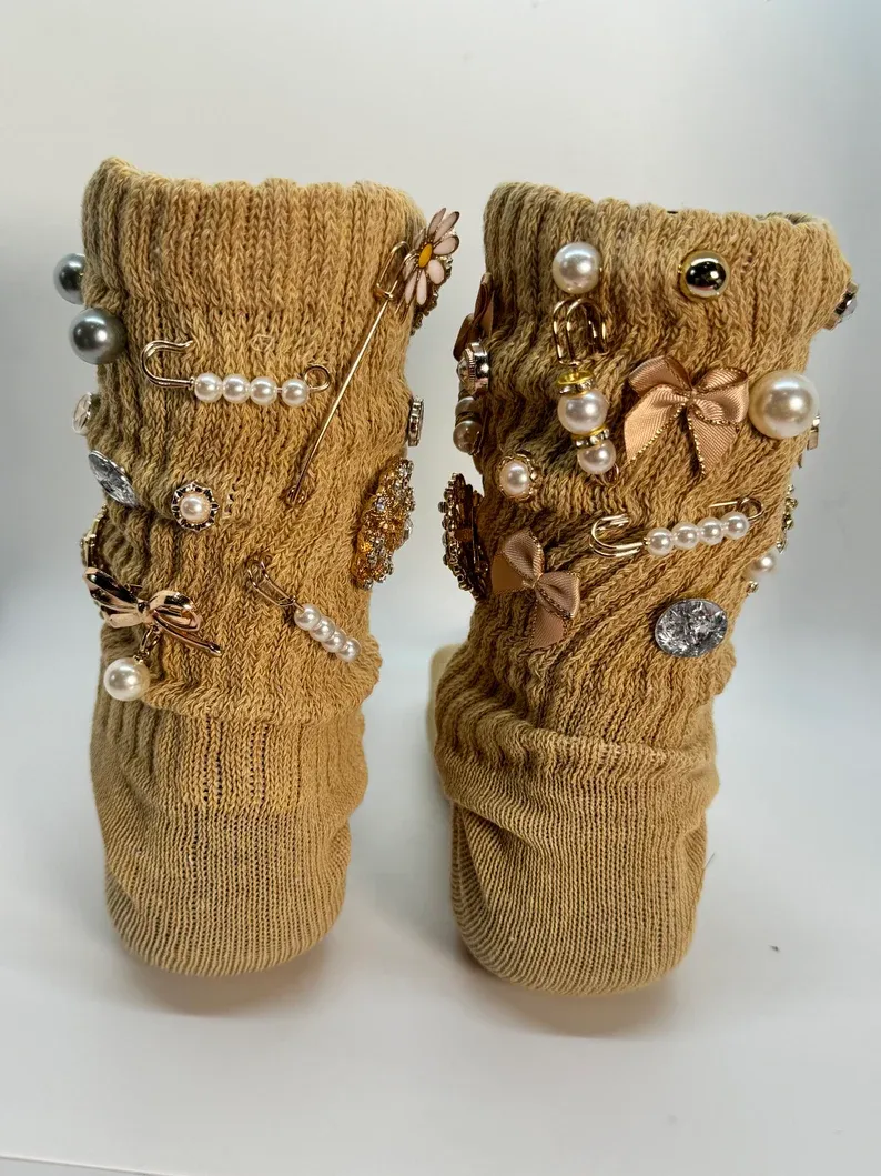Calcetín Holgado Con Dijes Cada Par Es De Estilo Libre Haz Tus Propios Calcetines Basura Y Broches De Tendencia Viral Diy - Negro - miscalcetinescaramx