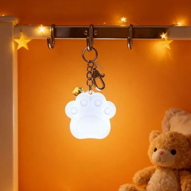 Lindo Llavero Con Luz De Pata De Gato, Recargable, Mini Colgante Para Bolso Con Doble Cadena, Diseño De Pata De Gato Blanco