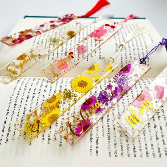 Marcapáginas Personalizado De Flores Prensadas: Marcapáginas De Resina Acrílica Con Caja De Regalo - miscalcetinescaramx