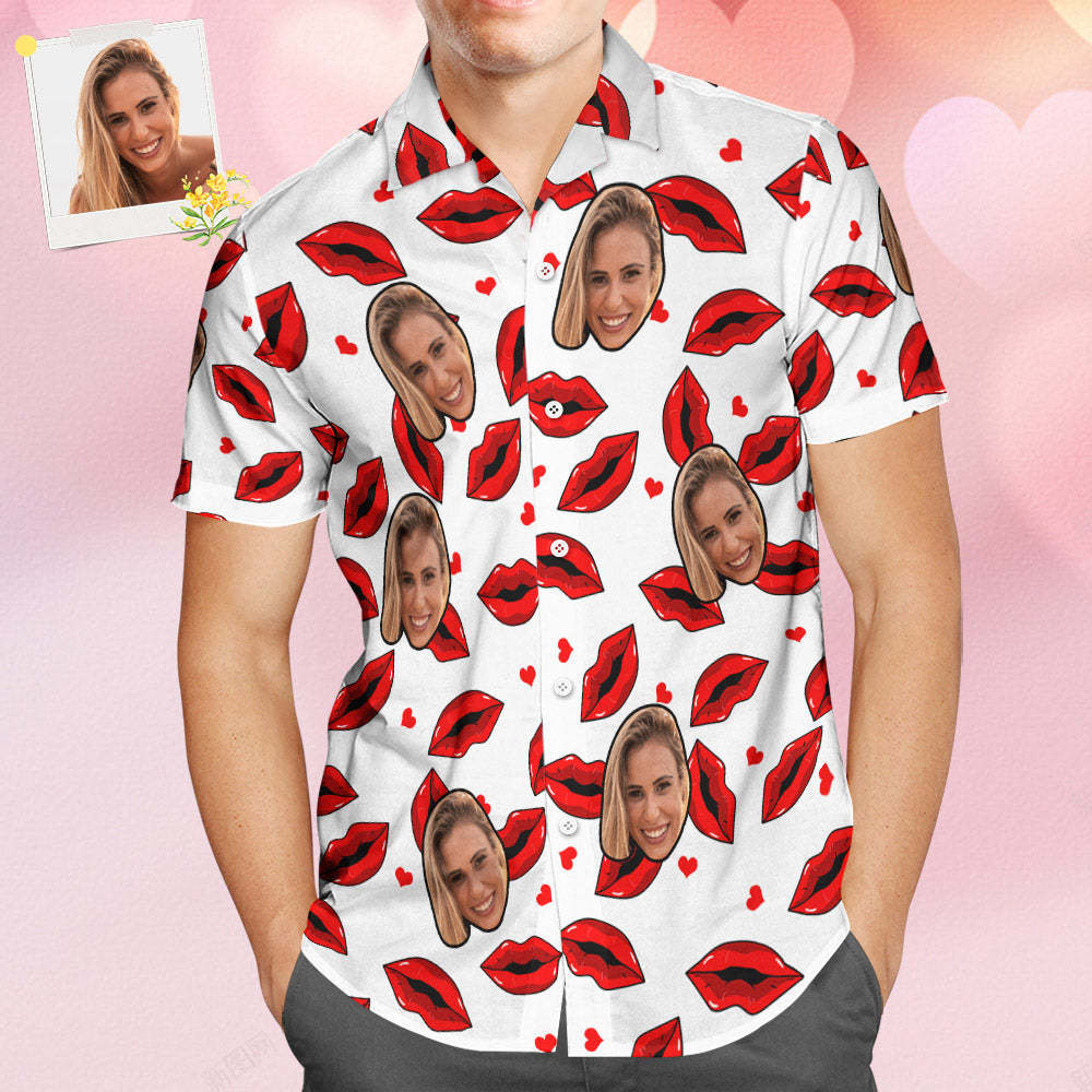 Chemise De Style Hawaïen Avec Visage Personnalisé, Tenue De Couple Drôle Avec Lèvres Rouges - VisageChaussettes
