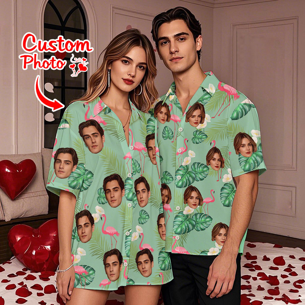Personnalisé Rouge Couple Flamingo Visage Chemise Hawaïenne Visage Couple Chemise Valentine Cadeau Pour Couple - MyFaceSocksFR