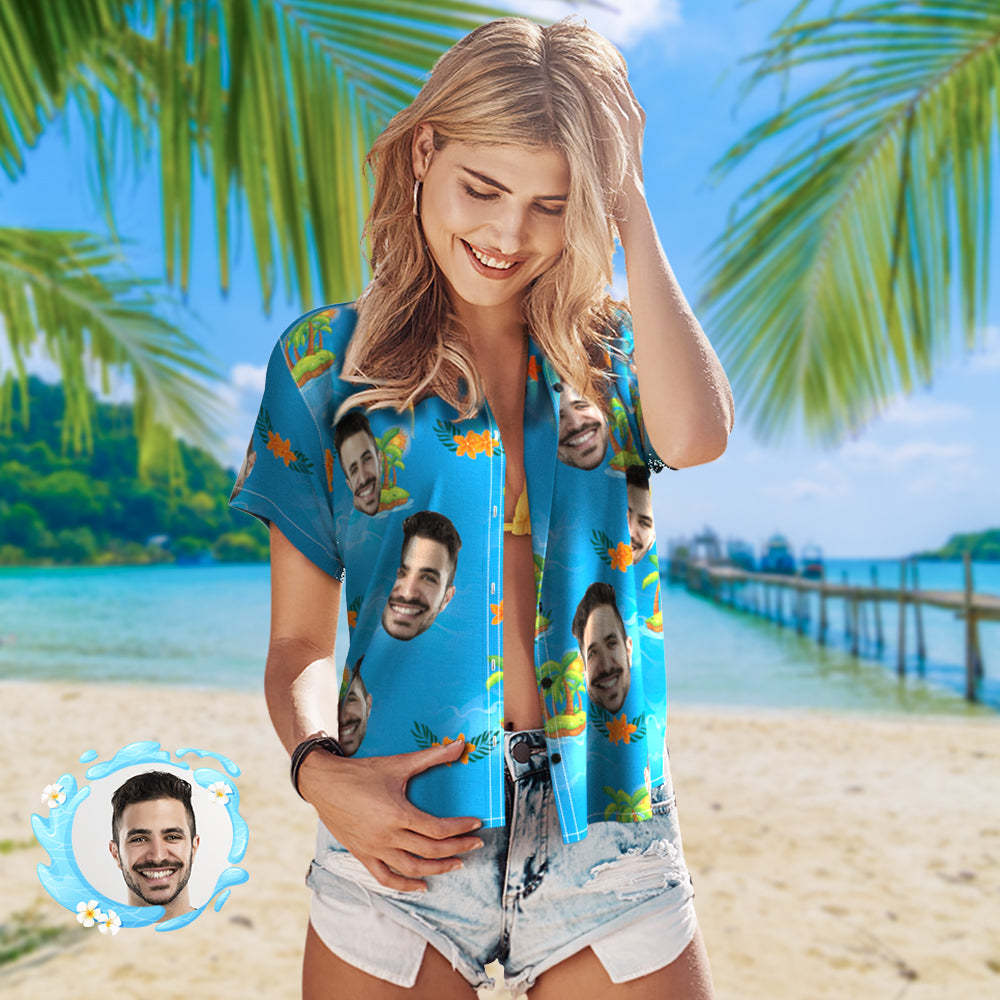 Photo Personnalisée Chemise Hawaïenne Plage Vacances Couple Porte Populaire Partout Impression Hawaïenne Plage Chemise Vacances Cadeau Bleu - VisageChaussettes