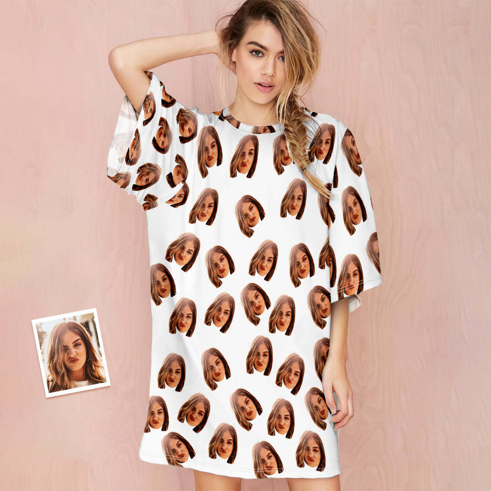 Chemise De Nuit Colorée Surdimensionnée Pour Femmes Avec Photo Personnalisée - VisageChaussettes