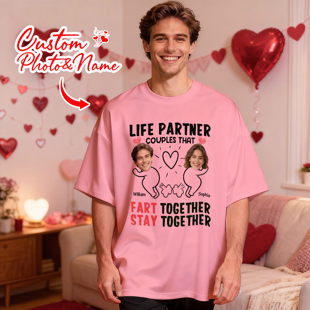 T-shirt Photo Personnalisé Pour Couple - T-shirt Photo Sur Mesure - Associés De Vie - Couples Qui Pètent Ensemble Restent Ensemble - Cadeau D'anniversaire Ou De Saint-valentin Pour Elle - MyFaceSocksFR