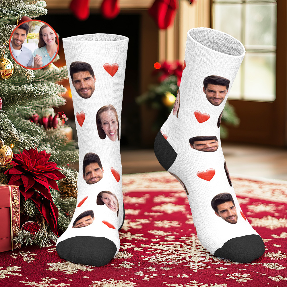 Aperçu 3D Chaussettes personnalisées Ajouter des photos et un nom - Coeur