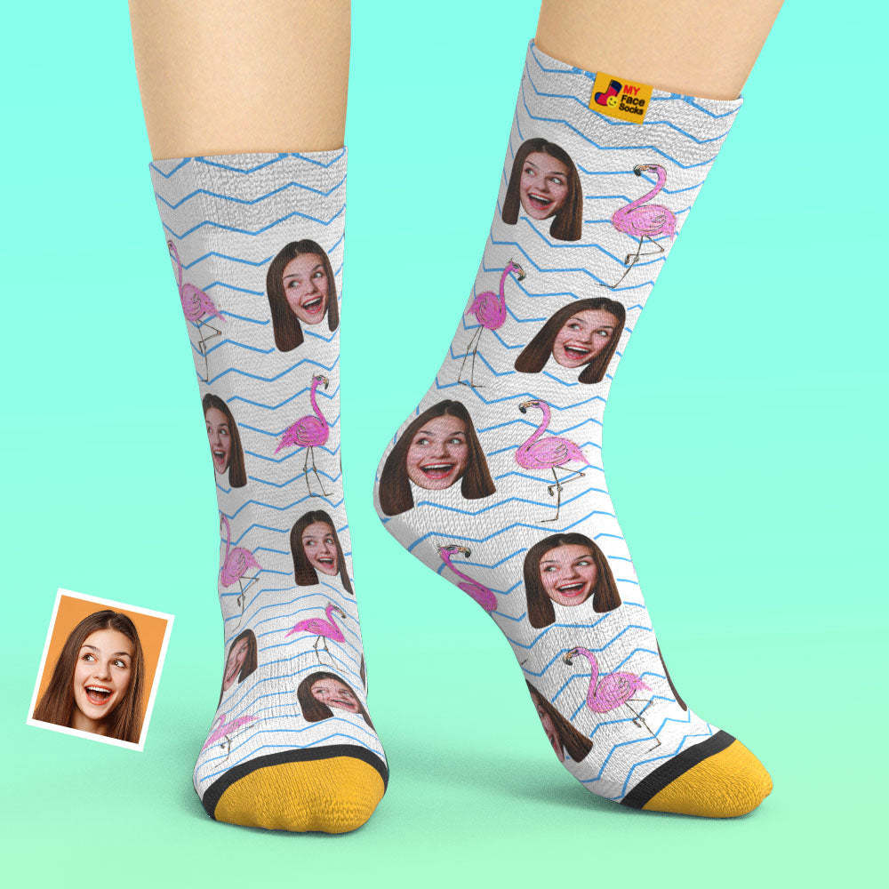 Chaussettes Imprimées Numériques 3d Personnalisées My Face Socks Ajouter Des Images Et Un Nom - Flamingos Blue Zig Zag - VisageChaussettes