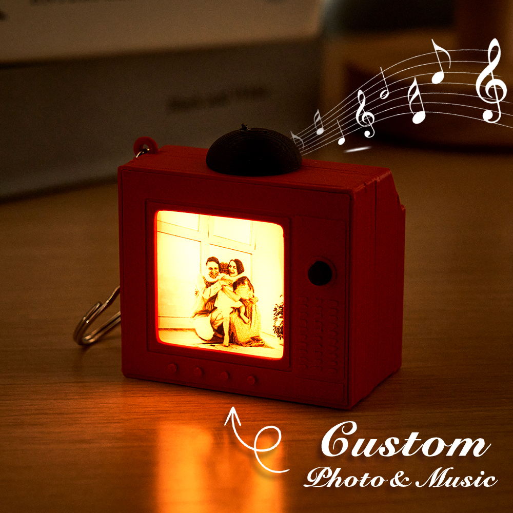 Porte-clés Boîte À Musique Tv Personnalisée, Pendentif Mini Télévision Rétro Avec Chanson Photo Personnalisée - MyFaceSocksFR