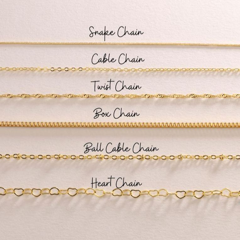 Collier Mini Croix En Émail Doré, Collier Croix Miniature, Collier Religieux, Collier En Émail, Cadeau Chrétien Pour Elle, Cadeau De Noël - MyFaceSocksFR