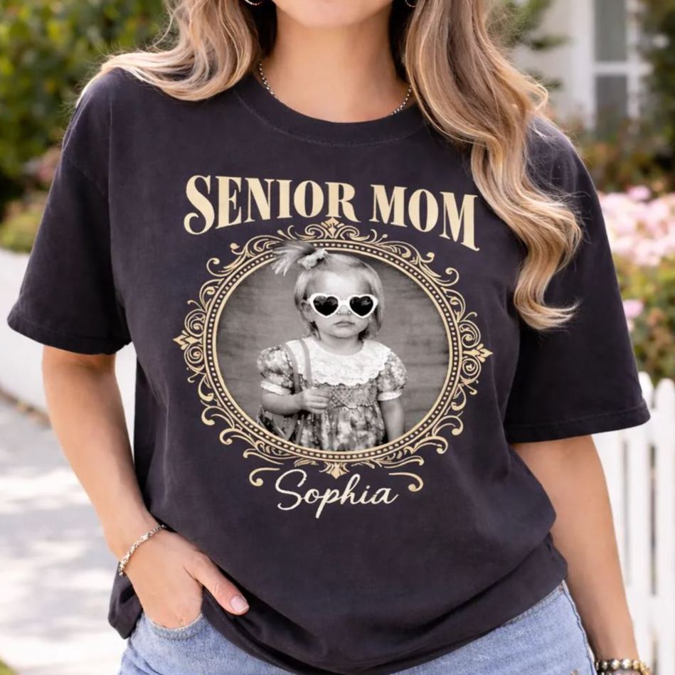 Photo Vintage Personnalisée Et Année De Fin D'études - T-shirt Personnalisé - Cadeau Pour La Fête Des Mères - MyFaceSocksFR