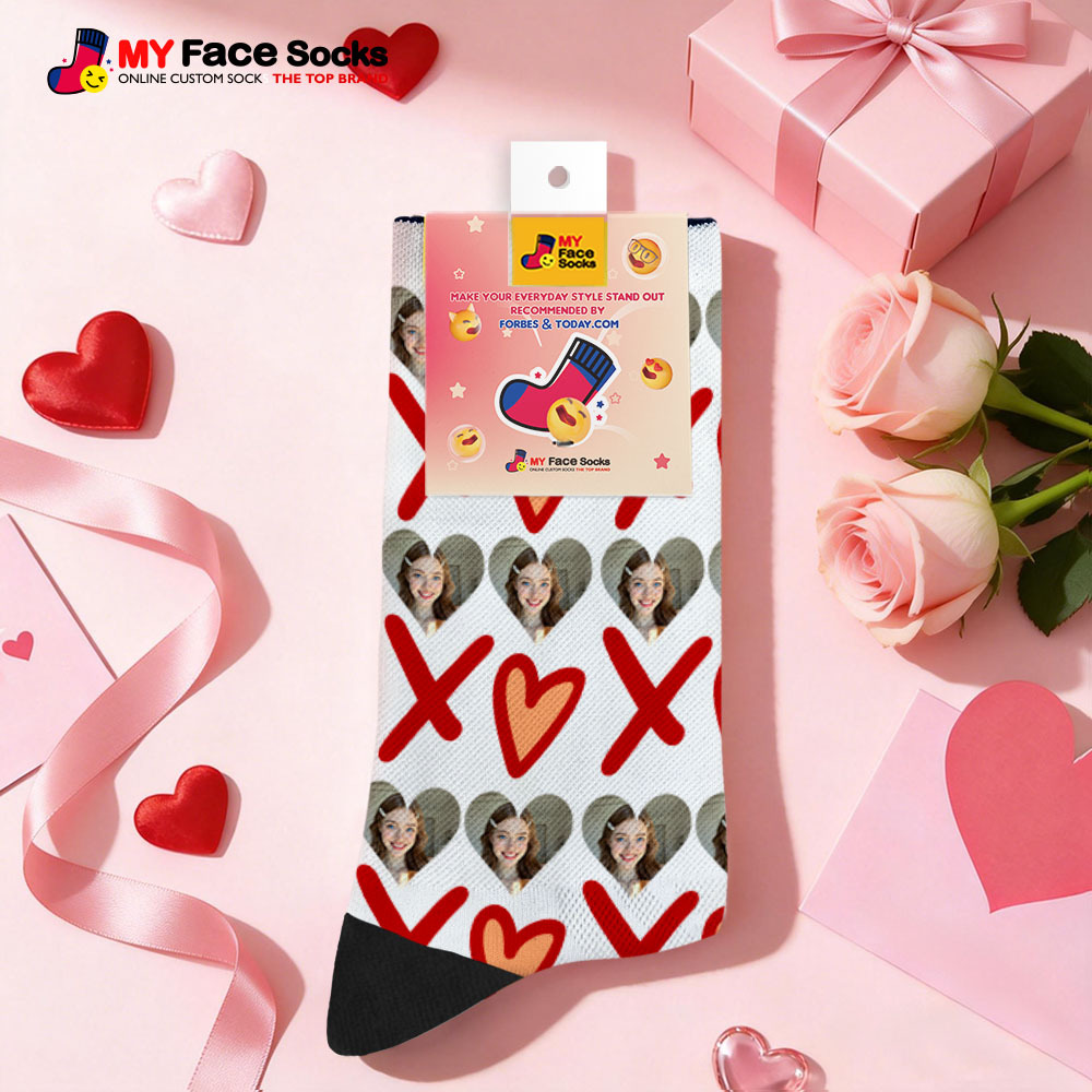 Personalisierte Socken Mit Rotem Herzmotiv – Valentinstags-socken, Individuelle Socken Mit Herzmotiv – Geschenk Für Paare - MyFaceSocksDE
