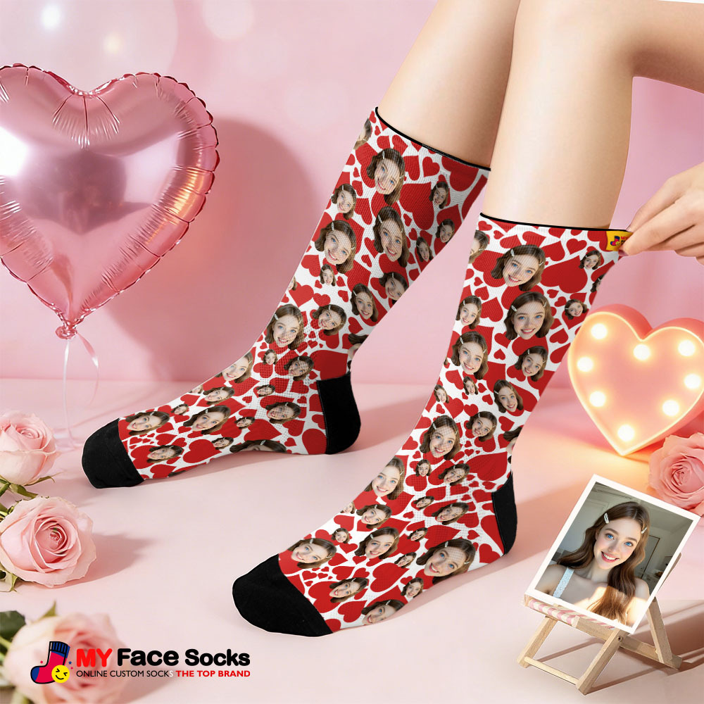 Personalisierte Socken Mit Weißem Herzmotiv – Süßes Valentinstagsgeschenk Für Sie Und Ihn - MyFaceSocksDE
