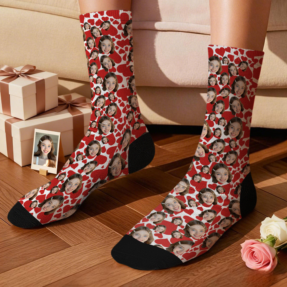Personalisierte Socken Mit Rotem Herzmotiv, Lustige Valentinstags-socken – Das Perfekte Geschenk - MyFaceSocksDE