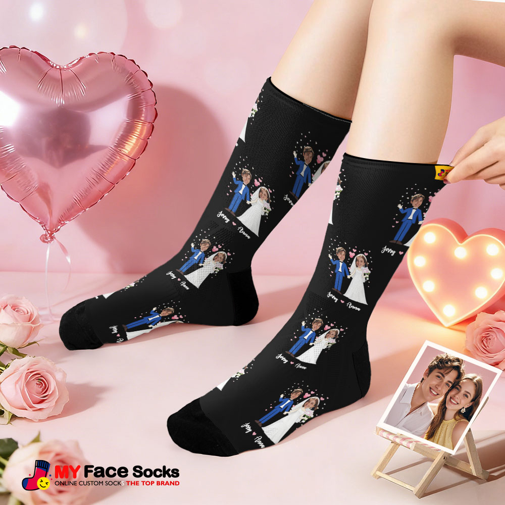 Personalisierte Socken Mit Schwarzem Gesicht Im Hochzeitsmotiv, Namenszügen Des Paares Und Foto – Ein Süßes Geschenk Für Paare Zum Valentinstag - MyFaceSocksDE