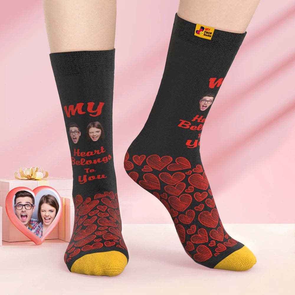 Benutzerdefinierte 3d Digital Gedruckte Socken Valentinstagsgeschenk My Heart Belongs To You Face Socken Für Liebhaber - GesichtSocken