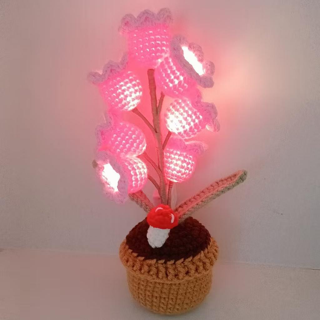Gehäkeltes Maiglöckchen Mit Led-beleuchtung – Leuchtende Topfblume Aus Strickgarn Für Stimmungsvolles Wohnambiente - MyFaceSocksDE