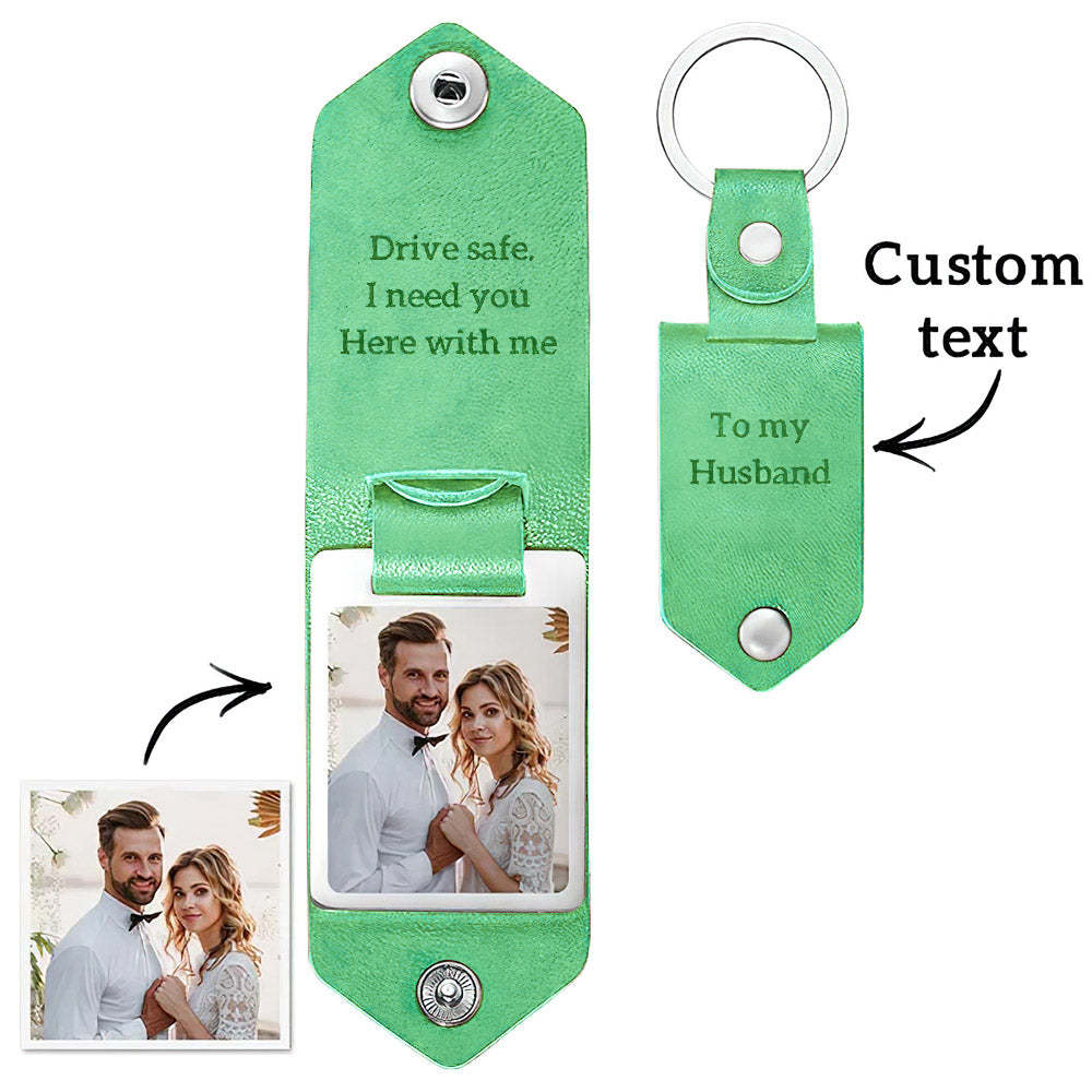 Personalisierter Foto-schlüsselanhänger Aus Leder, Individuell Gravierter Text, Gedenk-schlüsselanhänger, Jahrestagsgeschenke - GesichtSocken